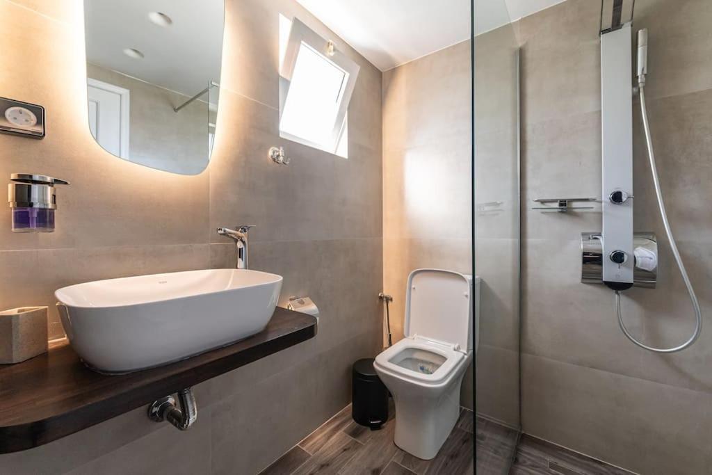 Elegant Fully Equipped Apartment Near City Centre Iraklio Exterior foto